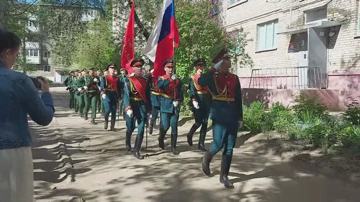Праздничный парад для ветерана в Смоленске